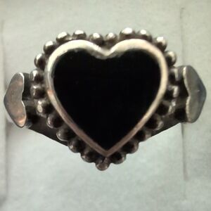 925 Sterling Silver Black Onyx Heart Ring